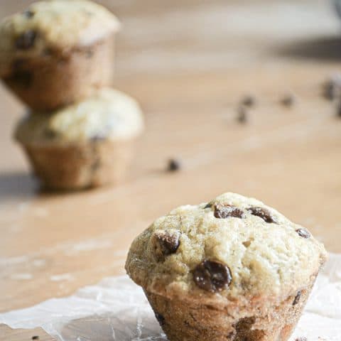 Looking for the perfect lunchbox treat or tiny treat? Try these delicious Mini Banana Chocolate Chip Muffins!