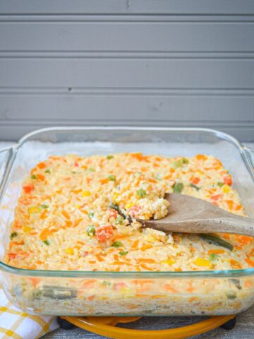 Cheesy Rice and Vegetables make an easy side dish or a quick lunch that is sure to please! You can even make it with leftover rice!