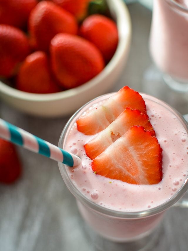Healthy Strawberry Kefir Smoothie
