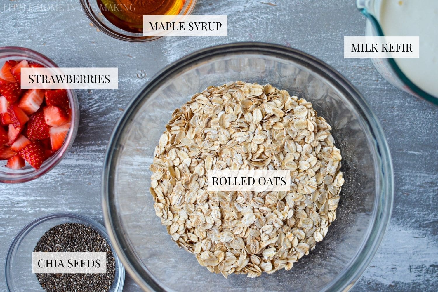 The ingredients needed to make kefir overnight oats.