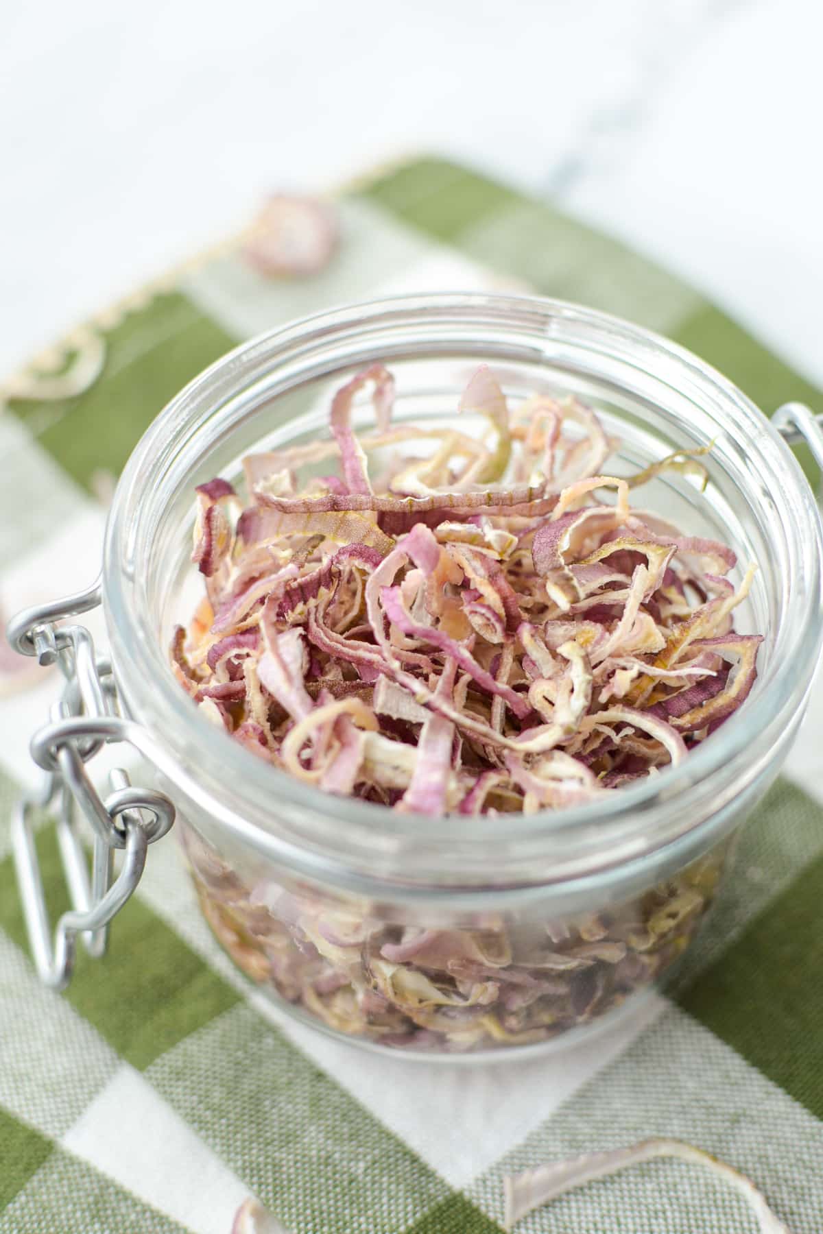 A small jar of dried shallots.